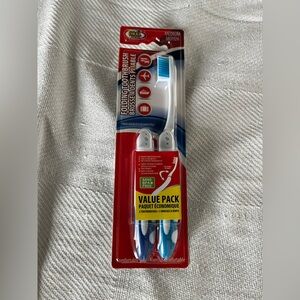 Oral-B Folding Toothbrush Value Pack